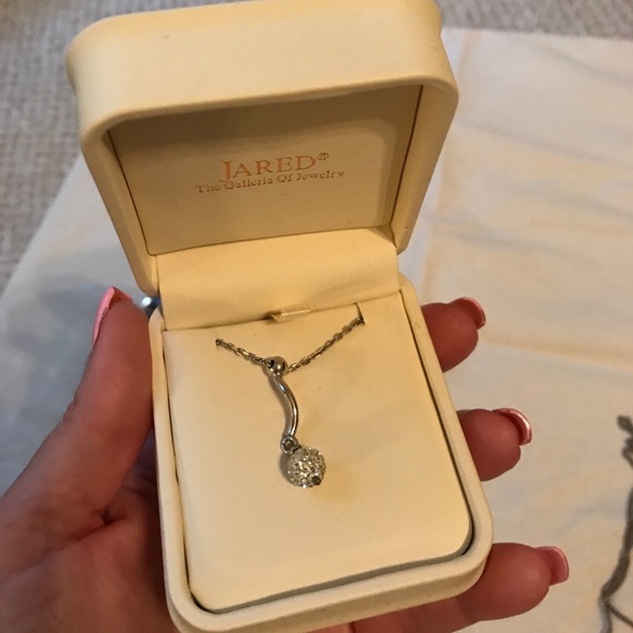 Jewelry - Silver necklace with drop ball